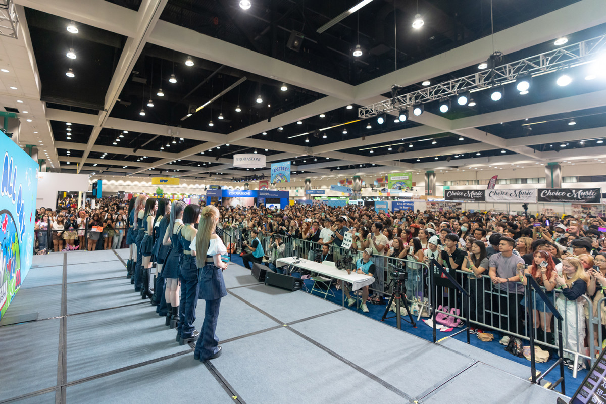 On the Ground at KCON LA 2023 for KEntertainment's Buzziest Products