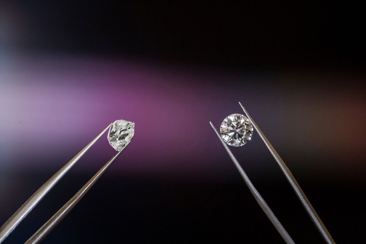 How to Spot a Fake Diamond: What You Need To Know