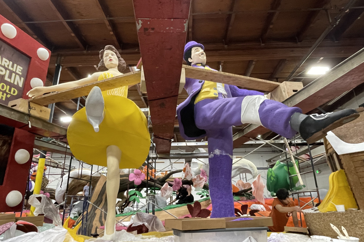 The 2025 Rose Parade Floats Come to Life in Pasadena LAmag